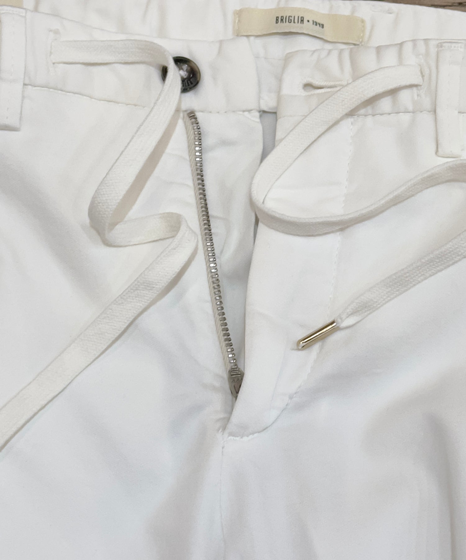 WHITE CHINOS BG41