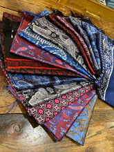 Load image into Gallery viewer, TUBULAR PRINTED SCARF ASSORTED

