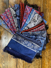 Load image into Gallery viewer, TUBULAR PRINTED SCARF ASSORTED

