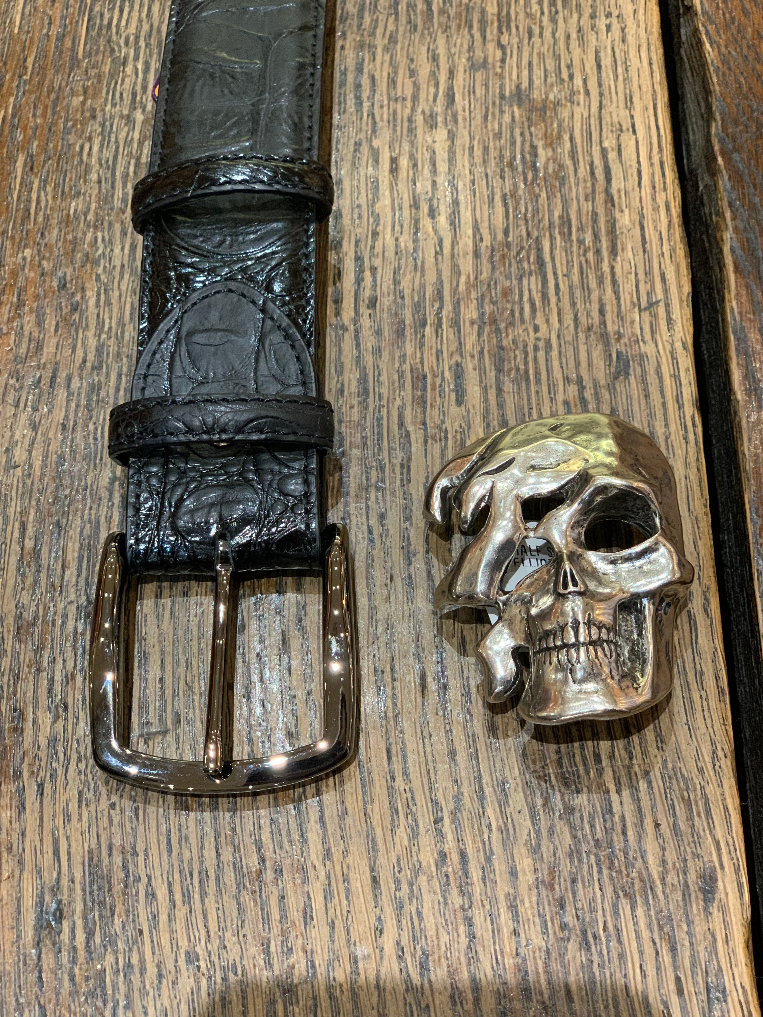 HALF SKULL BUCKLE 648K SILVER