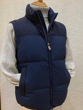 Load image into Gallery viewer, QUILTED GILET NAVY SG01767-301
