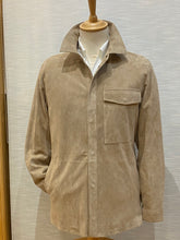 Load image into Gallery viewer, 00457SF-214 SUEDE SHIRT BEIGE 222346
