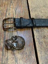 Load image into Gallery viewer, CRISTAL SKULL BUCKLE GUM METAL
